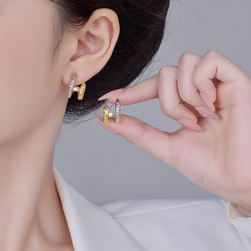 French Retro Two-Color Meteorite Earrings: Hollow Hammer Pattern, Versatile