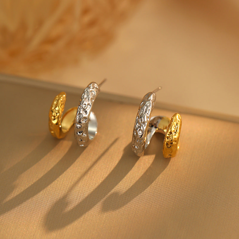 French Retro Two-Color Meteorite Earrings: Hollow Hammer Pattern, Versatile